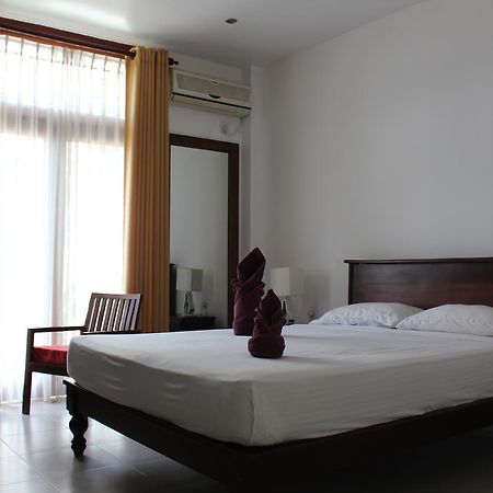 Villa Kapuru Negombo Luaran gambar