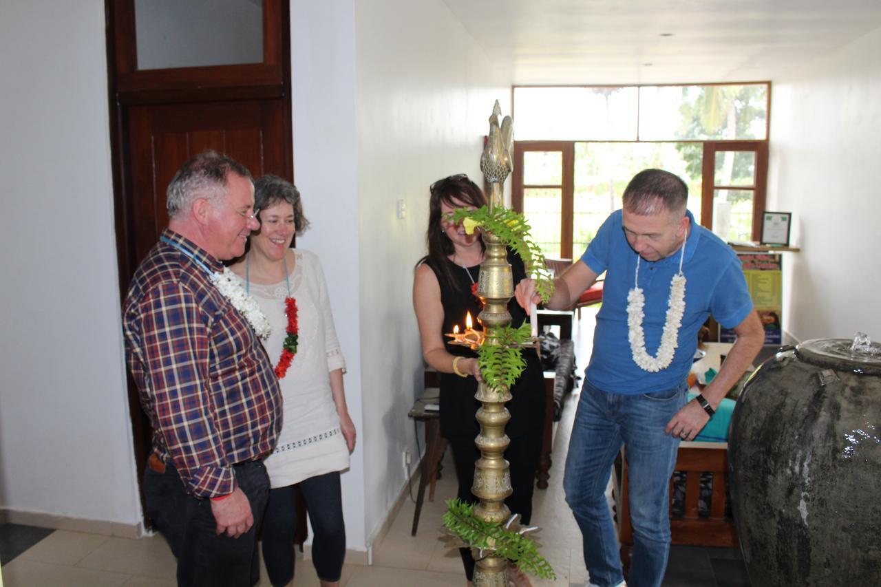 Villa Kapuru Negombo Luaran gambar