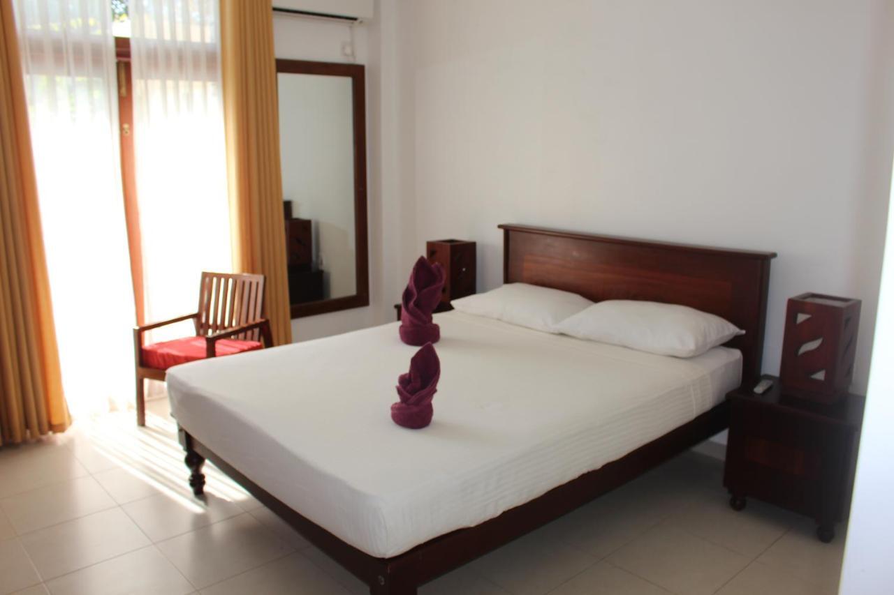 Villa Kapuru Negombo Luaran gambar